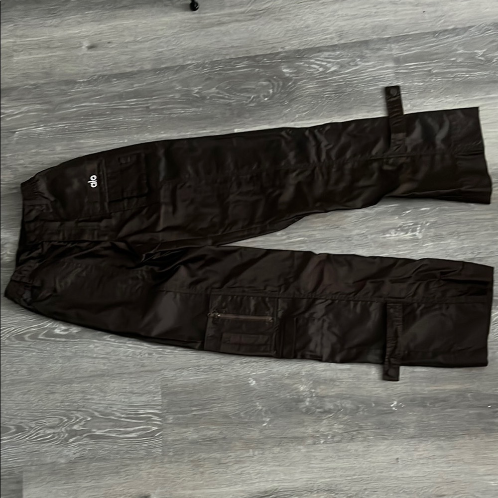 Alo Yoga Espresso Cargo Pants